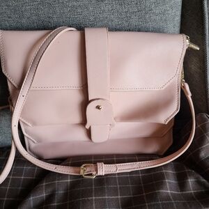 Lady's light pink purse